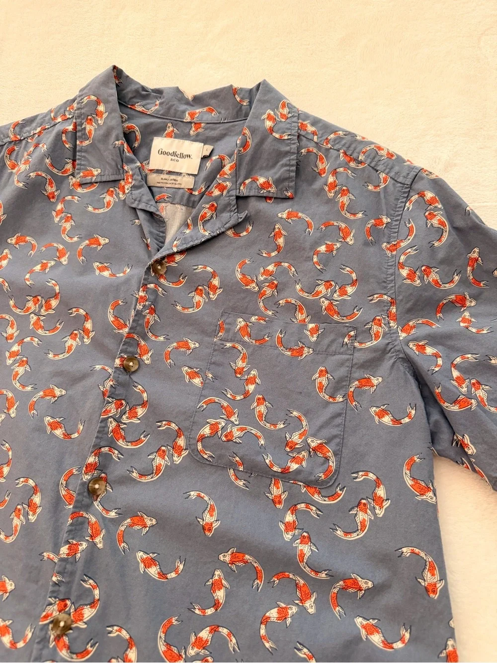 Goodfellow & Co Grey Koi Print Short-Sleeve Shirt size: L